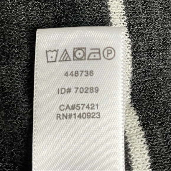 Loft cold shoulder sweater 11284 - Picture 9 of 9